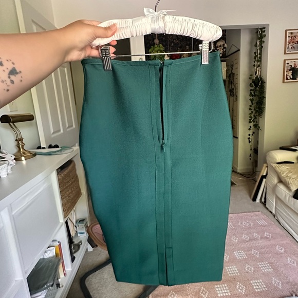 Green Pencil Skirt - Picture 3 of 7